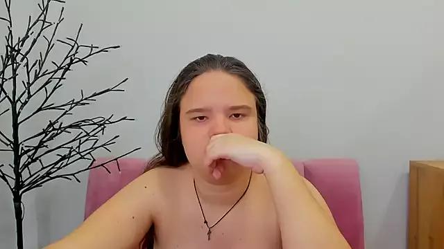 AdeleCruz from StripChat is Freechat