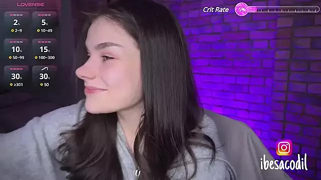 adriana_allien from StripChat is Freechat