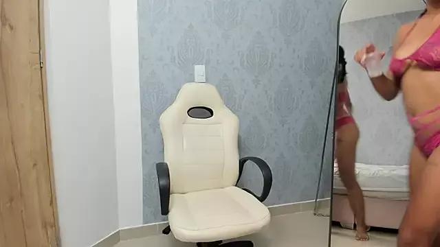 Ailee_naughty from StripChat is Freechat