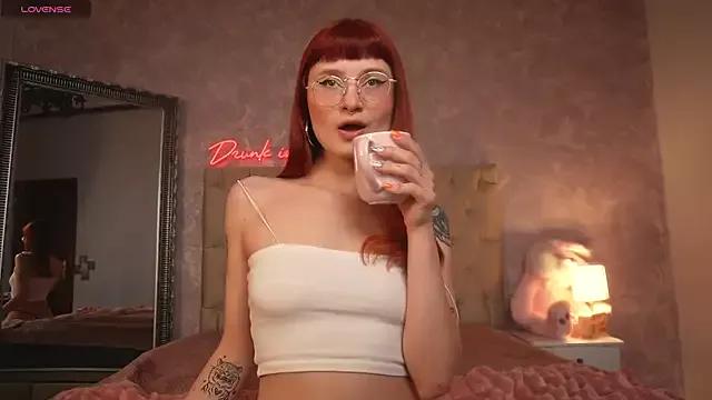 Photos of AkiraSweety from StripChat is Freechat