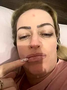 Photos of Alerquinasc from StripChat is Freechat