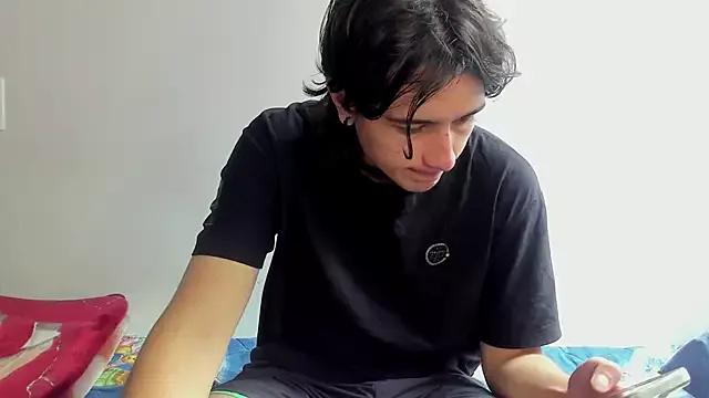 alex_connorr from StripChat is Freechat