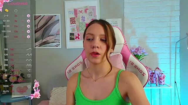 Girls: Stay up-to-date with the new immersive cumshows range and check-out the cutest escorts exhibit their wet clitoris and sweet physiques as they strip off and climax.