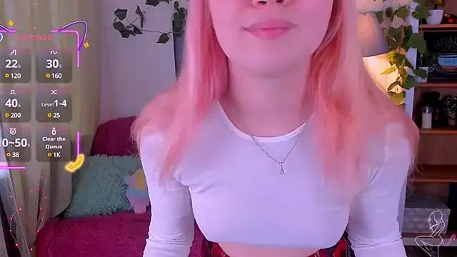 AlicePopsy from StripChat is Freechat