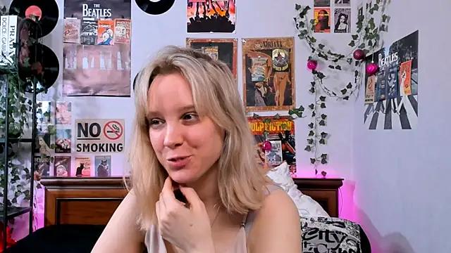 Girls: Stay up-to-date with the new immersive cumshows range and check-out the cutest escorts exhibit their wet clitoris and sweet physiques as they strip off and climax.