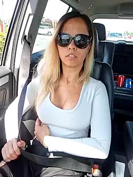 allinqueen from StripChat is Freechat