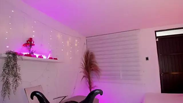 Girls: Stay up-to-date with the new immersive cumshows range and check-out the cutest escorts exhibit their wet clitoris and sweet physiques as they strip off and climax.