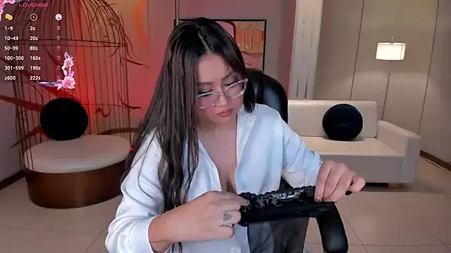 AmberLewis_ from StripChat is Freechat