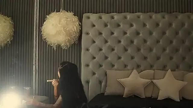 AmelyNoir from StripChat is Freechat