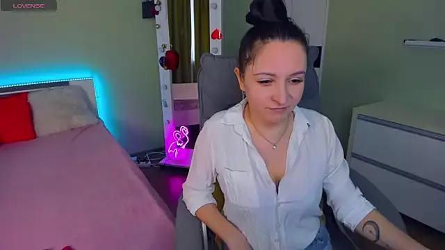 Girls: Stay up-to-date with the new immersive cumshows range and check-out the cutest escorts exhibit their wet clitoris and sweet physiques as they strip off and climax.
