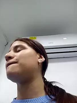 AnthonelaDuque from StripChat is Freechat