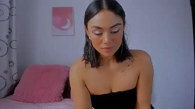 AuroraPonce from StripChat is Freechat