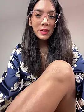Get enchanted by the vitality and moves of our squirting, brunette and solo webcams. With their steamy costumes and masturbating shows, our gay-couples and nonude cam models are a sight to behold.