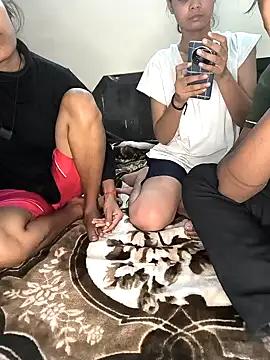 Get enchanted by the vitality and moves of our squirting, brunette and solo webcams. With their steamy costumes and masturbating shows, our gay-couples and nonude cam models are a sight to behold.