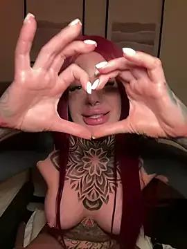 Get enchanted by the vitality and moves of our squirting, brunette and solo webcams. With their steamy costumes and masturbating shows, our gay-couples and nonude cam models are a sight to behold.