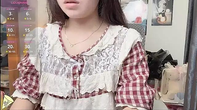 Berrysweet_68 from StripChat