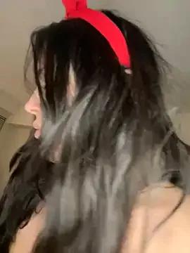 Get enchanted by the vitality and moves of our squirting, brunette and solo webcams. With their steamy costumes and masturbating shows, our gay-couples and nonude cam models are a sight to behold.