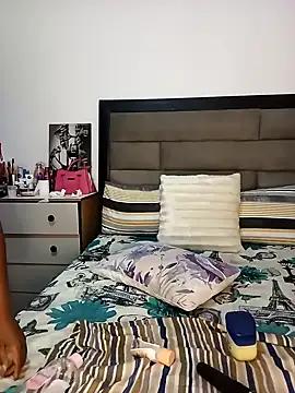 bigbootyboohle from StripChat