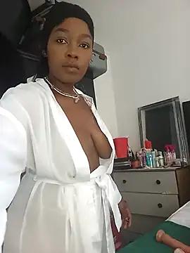 bigbootyboohle from StripChat