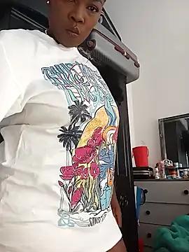 bigbootyboohle from StripChat