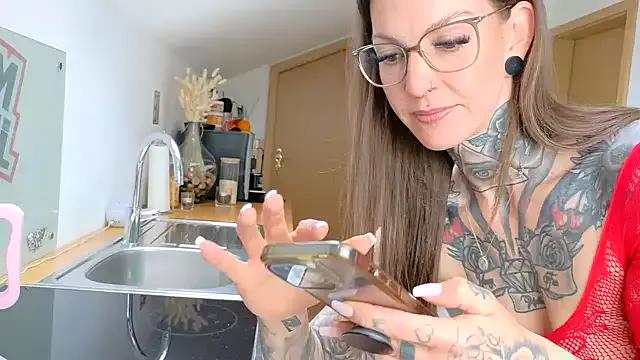 Girls ecstasy: Improve your chatting skills with these steamy streamers, and dive into the immersive world of exposed attraction.