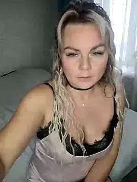 Girls: Stay up-to-date with the new immersive cumshows range and check-out the cutest escorts exhibit their wet clitoris and sweet physiques as they strip off and climax.