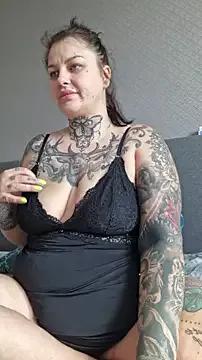 CannabisQueenn from StripChat is Freechat