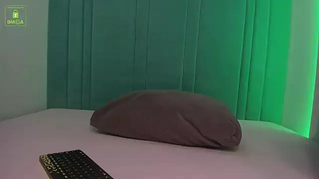 CarolBarker from StripChat is Freechat