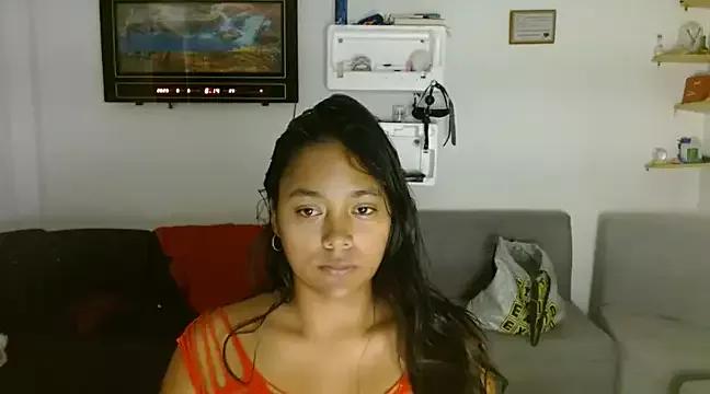 Photos of Chiara_petterson from StripChat is Freechat