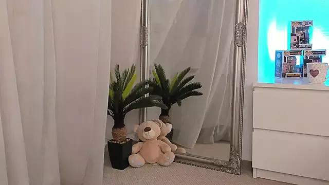 Girls: Stay up-to-date with the new immersive cumshows range and check-out the cutest escorts exhibit their wet clitoris and sweet physiques as they strip off and climax.