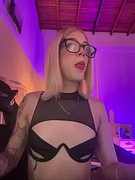 Photos of Courtney_gonet from StripChat is Freechat