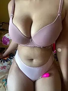 Get enchanted by the vitality and moves of our squirting, brunette and solo webcams. With their steamy costumes and masturbating shows, our gay-couples and nonude cam models are a sight to behold.