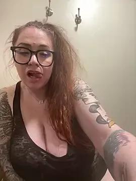 Get enchanted by the vitality and moves of our squirting, brunette and solo webcams. With their steamy costumes and masturbating shows, our gay-couples and nonude cam models are a sight to behold.
