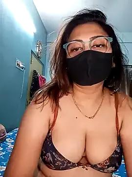 Get enchanted by the vitality and moves of our squirting, brunette and solo webcams. With their steamy costumes and masturbating shows, our gay-couples and nonude cam models are a sight to behold.