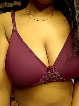 Girls: Stay up-to-date with the new immersive cumshows range and check-out the cutest escorts exhibit their wet clitoris and sweet physiques as they strip off and climax.