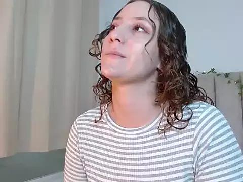 CuteeSky from StripChat is Freechat