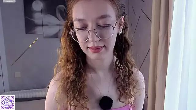 DarleneFairleigh from StripChat is Freechat