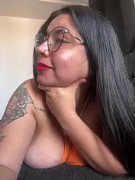 Devilsweet17 from StripChat is Freechat