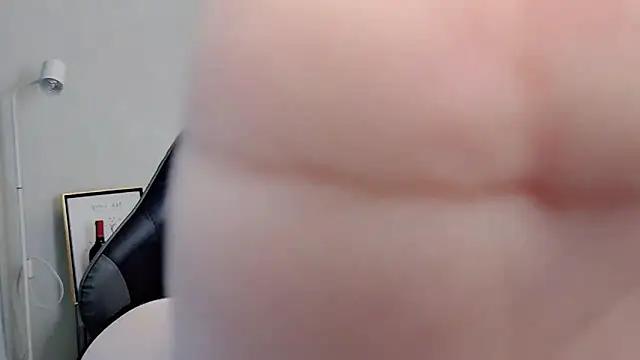 Girls: Stay up-to-date with the new immersive cumshows range and check-out the cutest escorts exhibit their wet clitoris and sweet physiques as they strip off and climax.