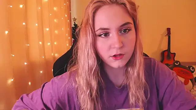 Diana_Flower from StripChat is Freechat