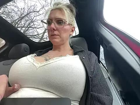 Quench your wildest adult live sex web cam whims with our outside page! Go in and peek our huge range of outside strippers today!
