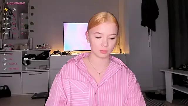 dinky__emily from StripChat is Freechat