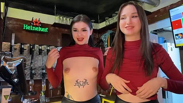 Get enchanted by the vitality and moves of our squirting, brunette and solo webcams. With their steamy costumes and masturbating shows, our gay-couples and nonude cam models are a sight to behold.