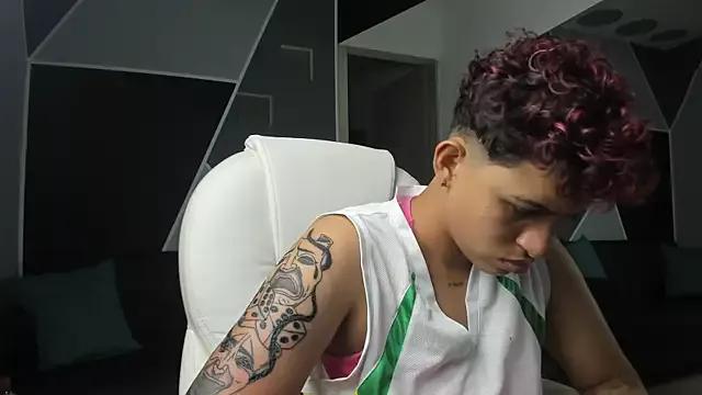 Dominick_jones from StripChat is Freechat