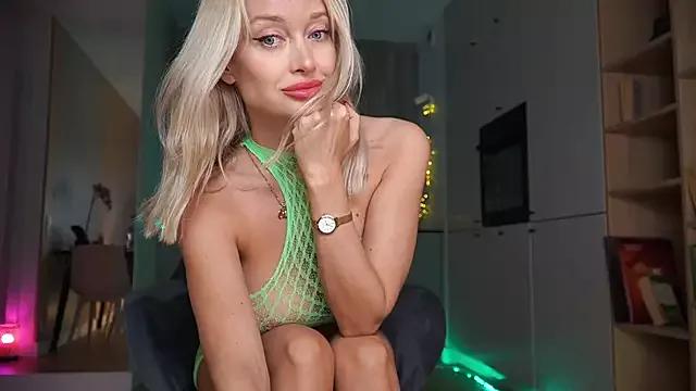 Girls: Stay up-to-date with the new immersive cumshows range and check-out the cutest escorts exhibit their wet clitoris and sweet physiques as they strip off and climax.