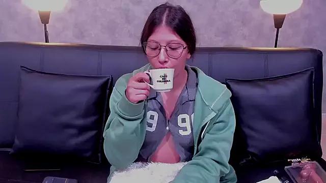 Dulce_Dahia from StripChat is Freechat