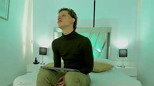 Dustin_Carterr from StripChat is Freechat