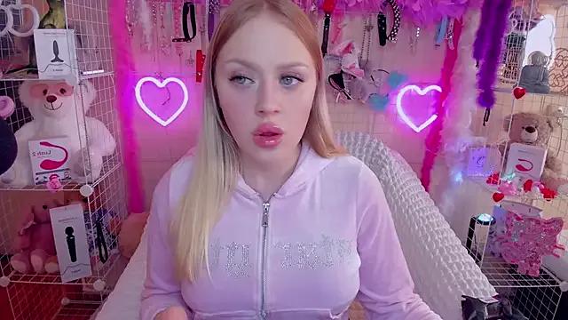 Girls: Stay up-to-date with the new immersive cumshows range and check-out the cutest escorts exhibit their wet clitoris and sweet physiques as they strip off and climax.