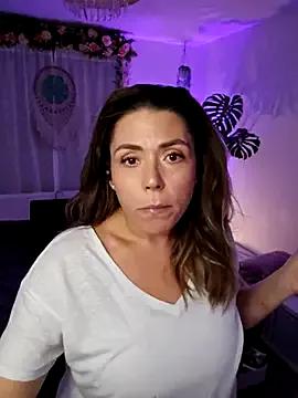 Ellie-L-Elizabeth from StripChat is Freechat