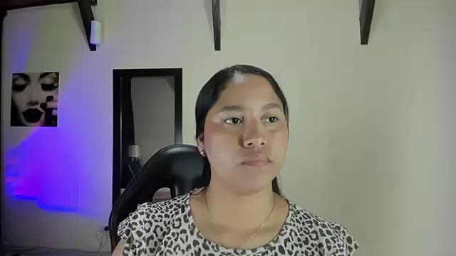 EmiliWilliams from StripChat is Freechat